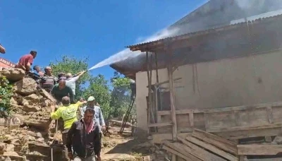 Adana&rsquo;nın Feke il&ccedil;esinde yangın &ccedil;ıkan ev kullanılamaz hale geldi
