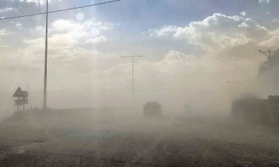 Adilcevaz’da toz bulutu etkili oldu
