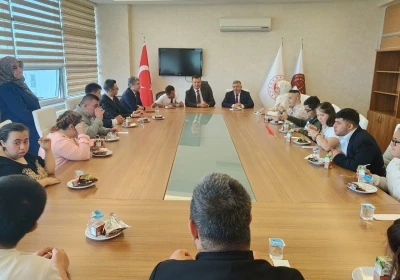 Adıyaman Adliyesi&rsquo;nde down sendromlu &ccedil;ocuklardan "sevgi davası"
