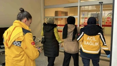 Adıyaman&rsquo;da 2 &ouml;ğrenciye &ccedil;arpan motosikletli ka&ccedil;tı