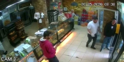 Adıyaman&rsquo;da deprem anı g&uuml;venlik kameralarına yansıdı
