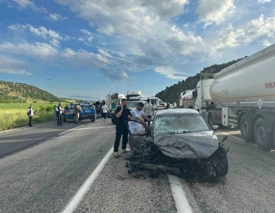 Adıyaman&rsquo;da feci kaza: 3 &ouml;l&uuml;, 4 yaralı
