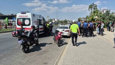 Adıyaman&rsquo;da iki otomobil &ccedil;arpıştı: 3 yaralı
