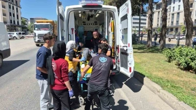 Adıyaman&rsquo;da motosiklet devrildi: 2 yaralı
