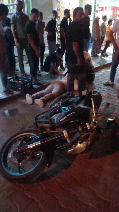 Adıyaman’da motosiklet yayaya çarptı: 3 yaralı
