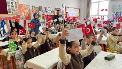 Adıyaman&rsquo;da &ouml;ğrencilerden Mehmet&ccedil;iğe anlamlı mektup