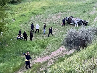 Adıyaman&rsquo;da otomobil tarlaya u&ccedil;tu: 4 yaralı
