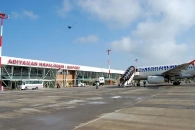 Adıyaman&rsquo;da sis nedeniyle u&ccedil;ak seferi iptal edildi
