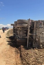 Adıyaman&rsquo;da su tankeri devrildi
