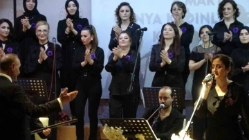 Adliye personelinden 8 Mart Kadınlar G&uuml;n&uuml; konseri
