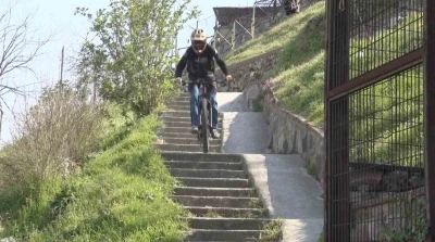 Adrenalin dolu anlar kask kamerasında...Bursalı gen&ccedil; D&uuml;nya Şampiyonası&rsquo;na hazırlanıyor
