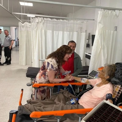 AD&Uuml; Hastanesi Başhekimi Uysal hastalar ve hastane &ccedil;alışanları ile bayramlaştı
