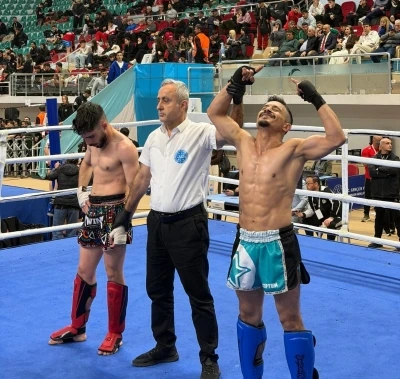 AD&Uuml; &ouml;ğrencisi Kick Boks&rsquo;ta T&uuml;rkiye Şampiyonu oldu
