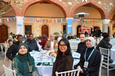 AD&Uuml; Rekt&ouml;r&uuml; Kent, uluslararası &ouml;ğrencilerin iftarına katıldı
