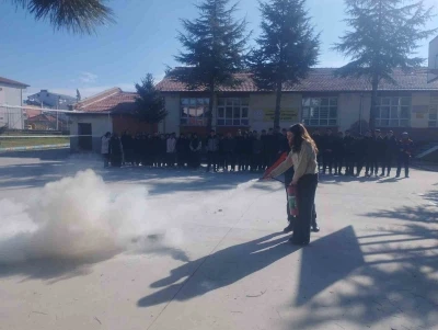 AFAD&rsquo;dan miniklere ve lise &ouml;ğrencilerine y&ouml;nelik eğitim
