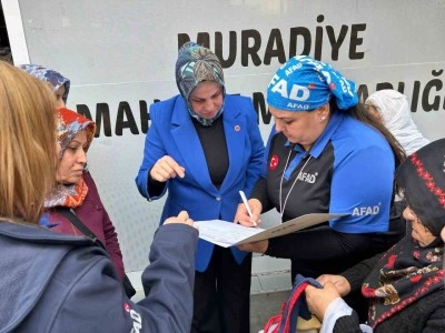AFAD g&ouml;revlileri kadınları deprem konusunda bilin&ccedil;lendirdi