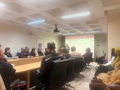AFAD personeli kadına y&ouml;nelik şiddetle m&uuml;cadele konusunda bilgilendirildi
