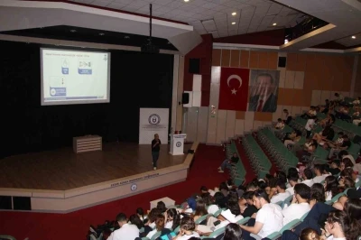 AFAD’tan üniversite öğrencilerine Temel Afet Farkındalığı Eğitimi
