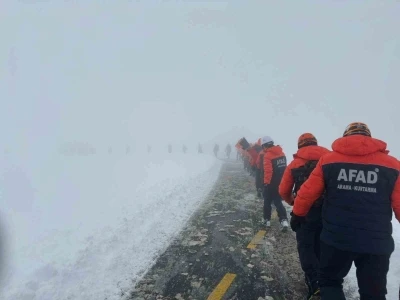 Afetlerin kahramanları, &ccedil;ığ tatbikatı yaptı
