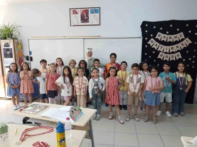 Afyonkarahisar&rsquo;da 143 bin &ouml;ğrenci yaz tatiline girdi
