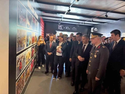 Afyonkarahisar&rsquo;da &rsquo;15 Temmuz Anma ve Dijital Deneyim Merkezi&rsquo; hizmete a&ccedil;ıldı
