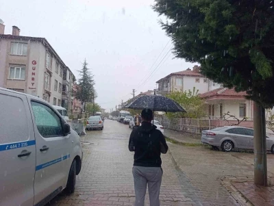 Afyonkarahisar&rsquo;da kar y&uuml;ksek kesimleri beyaza b&uuml;r&uuml;d&uuml;
