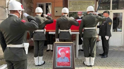 Afyonkarahisar&rsquo;da Kıbrıs Gazisi son yolculuğuna uğurlandı
