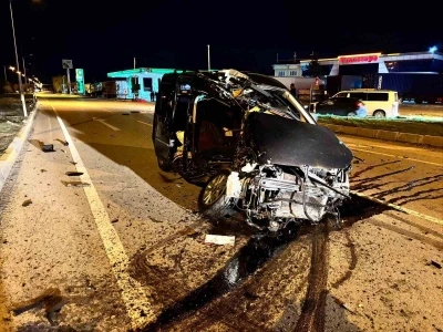 Afyonkarahisar&rsquo;da trafik kazası: 1 &ouml;l&uuml;, 1 yaralı
