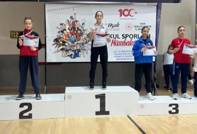 Afyonkarahisarlı karatecilerden karate şampiyonasında &ouml;nemli başarı
