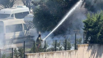 Ağa&ccedil;lık alanda &ccedil;ıkan yangın b&uuml;y&uuml;meden s&ouml;nd&uuml;r&uuml;ld&uuml;
