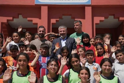 Ağrı&rsquo;da 14 k&uuml;t&uuml;phane hizmete a&ccedil;ıldı, yeni okul projesinin temeli atıldı
