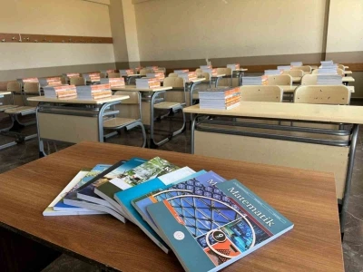 Ağrı’da 519 bin 210 ders kitabı öğrencilerin sıralarına bırakıldı
