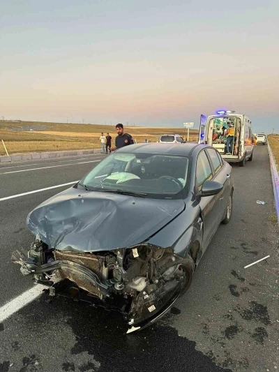 Ağrı’da dönüş yasağını ihlal eden manevra kazaya yol açtı: 1 yaralı
