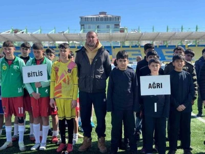 Ağrı&rsquo;da futbol heyecanı başladı