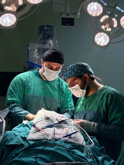 Ağrı&rsquo;da ilk beyin t&uuml;m&ouml;r&uuml; ameliyatı başarıyla ger&ccedil;ekleştirildi
