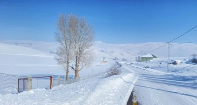 Ağrı&rsquo;da kar manzarası g&ouml;rsel ş&ouml;len oluşturdu
