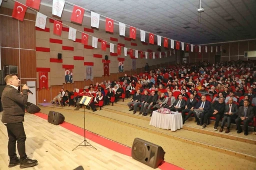 Ağrı&rsquo;da m&uuml;zik &ouml;ğretmeni Nizamettin Ardin&rsquo;den meslektaşlarına &ouml;zel konser
