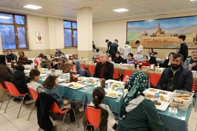 Ağrı&rsquo;da &ouml;ğrenci ve velilere y&ouml;nelik iftar programı d&uuml;zenlendi
