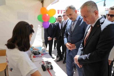 Ağrı&rsquo;da "Bilim Dolu G&uuml;nler Bilim Şenliği" başladı
