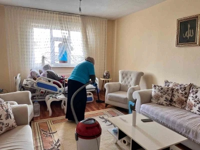 Ağrı&rsquo;da "Vefa Projesi" kapsamında bin 58 vatandaşa evde temizlik hizmeti

