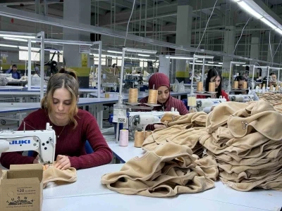 Ağrı&rsquo;da &uuml;retilen bebek giysileri d&uuml;nya pazarlarına ulaşırken istihdamı artırıyor
