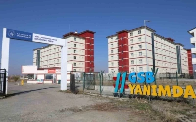 Ağrı&rsquo;da yurtta tahliye edilen binadaki kokunun nedeni biber gazı &ccedil;ıktı

