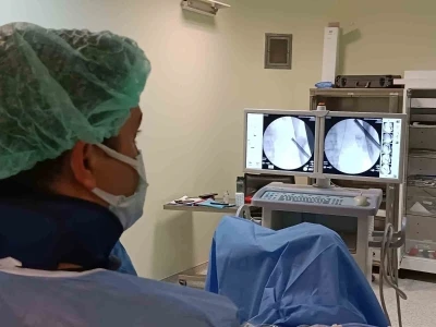 Ağrı&rsquo;da zorlu taş cerrahisi başarıyla ger&ccedil;ekleştirildi
