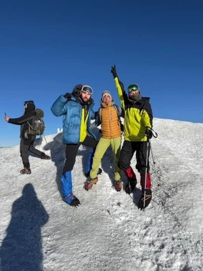 Ağrı Dağı’nda dağcılar zirveye ulaştı
