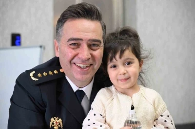 Ağrı Emniyet M&uuml;d&uuml;r&uuml; &Ouml;nder&rsquo;den bayram mesaisindeki polislere ziyaret
