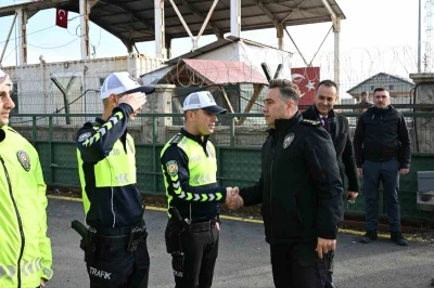 Ağrı Emniyet Müdürü Önder, trafik denetimlerini inceledi
