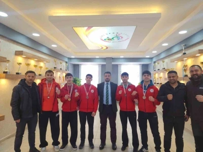 Ağrı Spor Lisesi &ouml;ğrencilerinden T&uuml;rkiye şampiyonasında başarı
