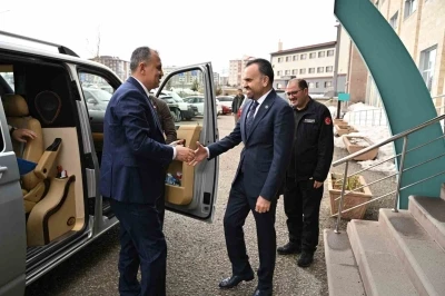 Ağrı Valisi Bozkurt&rsquo;tan Erzurum&rsquo;da yoğun temas trafiği
