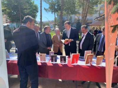 Ahilik Haftası kutlamaları türbe ziyareti ve sergi açılışıyla devam etti
