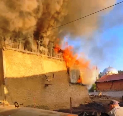 Ahşap evde çıkan yangın paniğe sebep oldu
